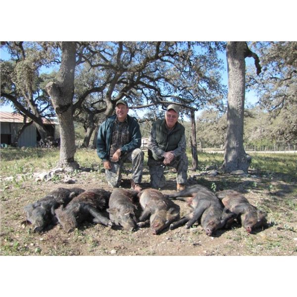 Pope Brothers Guide Service –  Unlimited Texas Hog Hunt – 2 Hunters for 2 Days