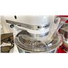 Image 2 : KITCHENAID ARTISAN 5 QUART 4.7L ELECTRIC COUNTERTOP TILT-HEAD STAND MIXER WITH BOWL & ATTACHMENTS
