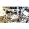 Image 2 : KITCHENAID ARTISAN 5 QUART 4.7L ELECTRIC COUNTERTOP TILT-HEAD STAND MIXER WITH BOWL & ATTACHMENTS