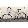 Image 1 : DIAMONDBACK HAWRELAK GREY 24 SPEED ALUMINUM FRAME FRONT SUSPENSION HYBRID BIKE