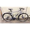Image 2 : GT VIRAGE ELITE 27 SPEED SILVER ROAD BIKE WITH FULL DISC BRAKES