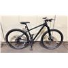 Image 2 : SCOTT BLACK 20 SPEED FRONT SUSPENSION MOUNTAIN BIKE WITH FULL DISC BRAKES