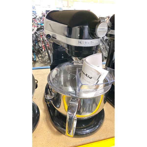 KITCHENAID PRO 600 6 QUART 5.7L ELECTRIC COUNTERTOP BOWL-LIFT STAND MIXER WITH BOWL & ATTACHMENTS