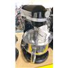 Image 1 : KITCHENAID PRO 600 6 QUART 5.7L ELECTRIC COUNTERTOP BOWL-LIFT STAND MIXER WITH BOWL & ATTACHMENTS