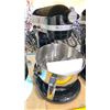 Image 1 : KITCHENAID PRO 600 6 QUART 5.7L ELECTRIC COUNTERTOP BOWL-LIFT STAND MIXER WITH BOWL & ATTACHMENTS