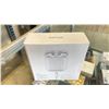 Image 2 : APPLE AIRPODS SECOND GENERATION *IN BOX, SEALED*