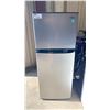 Image 1 : DANBY STAINLESS STEEL / BLACK TOP FREEZER APARTMENT SIZE REFRIGERATOR