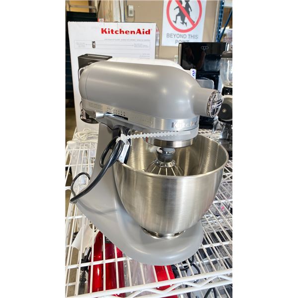 KITCHENAID ARTISAN MINI ELECTRIC COUNTERTOP TILT-HEAD STAND MIXER WITH BOWL & 2 ATTACHMENTS