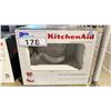 Image 2 : 3 KITCHENAID 3.5 QUART STAINLESS STEEL MIXING BOWLS, & KITCHENAID 5 QUART GLASS MIXING BOWL