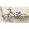 Image 2 : HARO FLIGHTLINE 20 BLACK 6 SPEED FRONT SUSPENSION CHILDRENS MOUNTAIN BIKE
