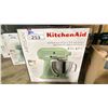 Image 1 : KITCHENAID ARTISAN 5 QUART 4.7L ELECTRIC COUNTERTOP TILT-HEAD STAND MIXER WITH BOWL & ATTACHMENTS