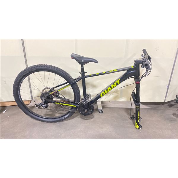 GIANT ATX 21 SPEED BLACK FRONT SUSPENSION MOUNTAIN BIKE WITH FULL DISC BRAKES * NEEDS FRONT WHEEL *