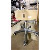 Image 2 : BEIGE MOBILE GAS LIFT COMMERCIAL ESTHETICIANS STOOL