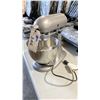 Image 1 : KITCHENAID CLASSIC + 4.5 QUART 4.26L ELECTRIC COUNTERTOP TILT-HEAD STAND MIXER WITH METAL