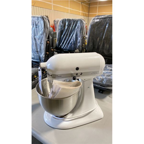 KITCHENAID CLASSIC 4.5 QUART 4.26L ELECTRIC COUNTERTOP TILT-HEAD STAND MIXER WITH METAL