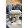 Image 1 : KITCHENAID CLASSIC 4.5 QUART 4.26L ELECTRIC COUNTERTOP TILT-HEAD STAND MIXER WITH METAL