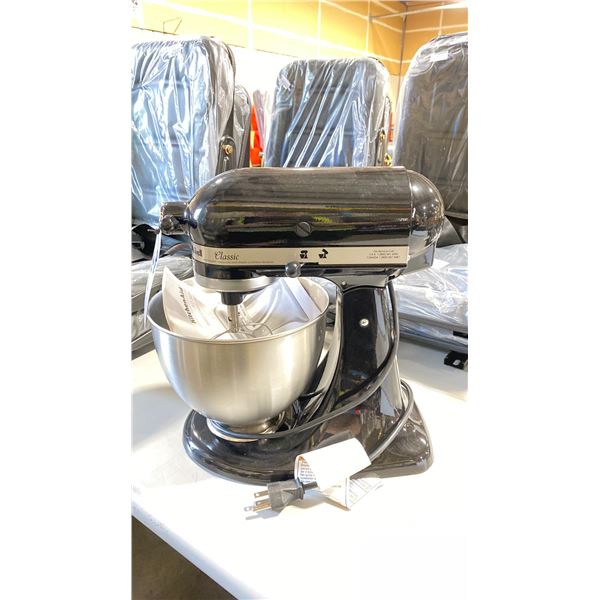 KITCHENAID CLASSIC 4.5 QUART 4.26L ELECTRIC COUNTERTOP TILT-HEAD STAND MIXER WITH METAL