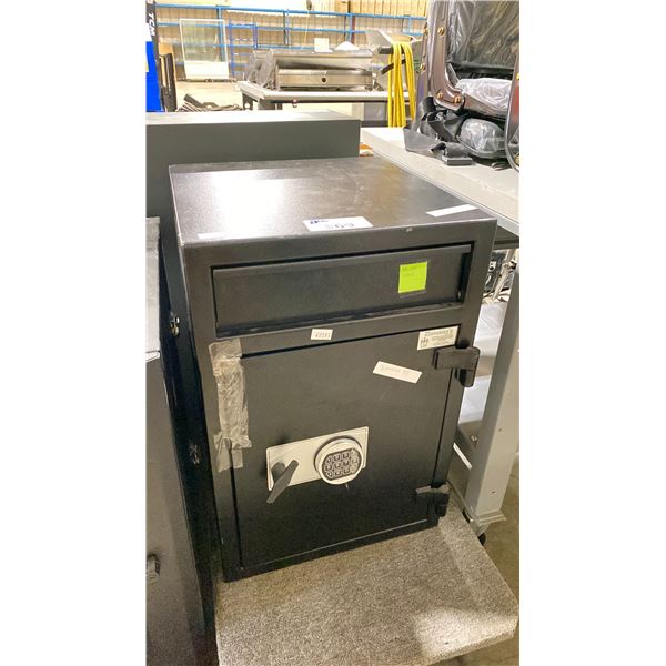 LA GARD BLACK METAL SAFE WITH DIGITAL KEYPAD DOOR LOCK