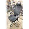 Image 2 : FAST TRACK IMPEX ME2003 BLACK MESH HIGH BACK ADJUSTABLE TASK CHAIR *DISPLAY ONLY*