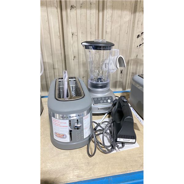 3 KITCHENAID COUNTERTOP ELECTRIC SMALL APPLIANCES INCLUDING: KITCHENAID LARGE SLICE TOASTER,