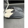 Image 1 : Nuknuuk Gray Suede Slippers with Faux Fur Lining, Size 10