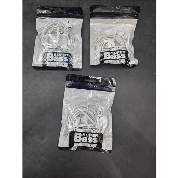 Lot of 3 – 2 pack  Super Bass Earphones With Noise Reduction – Type USB-C