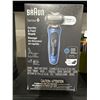 Image 5 : Braun Series 6 Electric Shaver with SensoFlex Technology