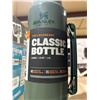 Image 3 : Stanley Classic Bottle 1.5 QT 1.4 L Green Insulated Thermos