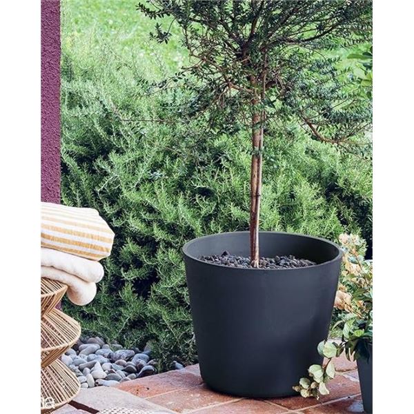 Deroma 18-Inch Gray Indoor and Outdoor Pot