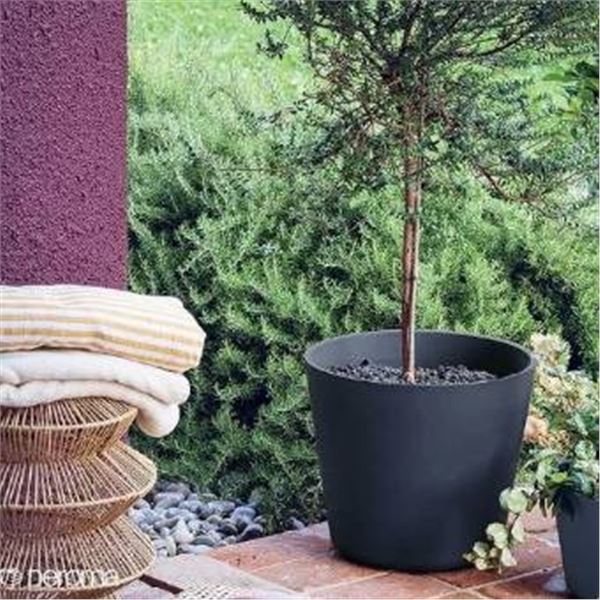 Deroma 18-Inch Gray Indoor and Outdoor Pot
