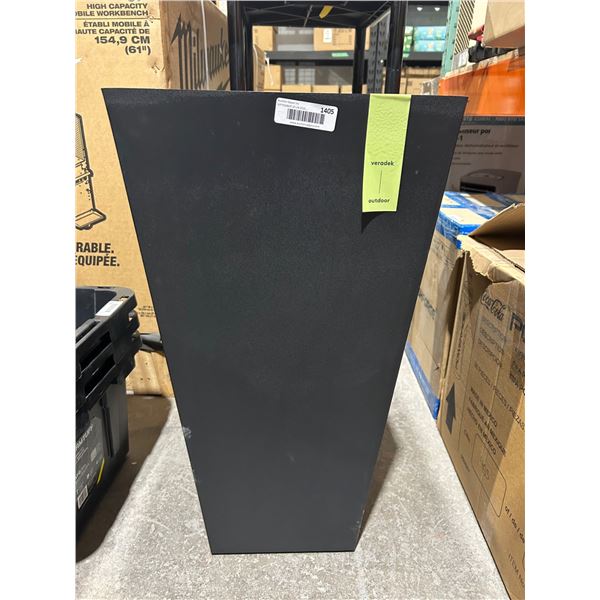 Veradek Outdoor Planter with Rectangular Design