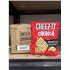 Image 2 : Cheez-It Crunch Sharp White Cheddar Crackers, 6x92g Packs