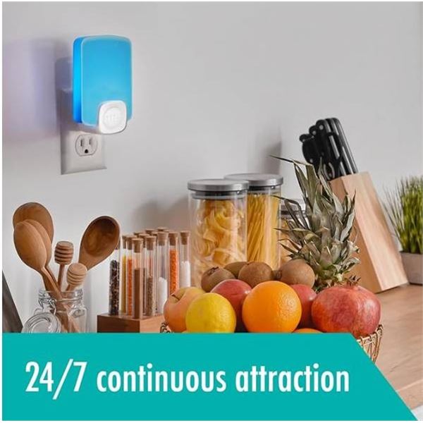 STEM Flying Insect Light Trap with 2 Devices and 10 Refills