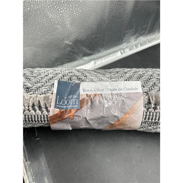 Room to Room Rug, 76 cm x 193 cm, Grey Chevron Pattern