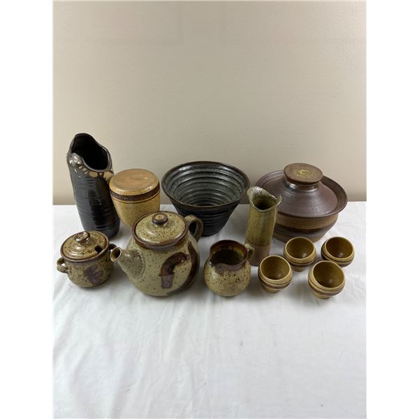 Stoneware Dishes & Decor