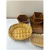 Image 2 : Wicker Baskets & Glass Baking Dishes