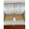 Image 3 : River Oaks Pastel Floral Loveseat