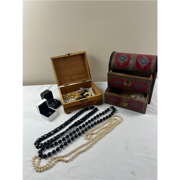 Costume Jewelry & Boxes