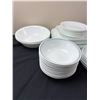 Image 2 : Corelle Dish Set