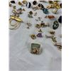 Image 6 : Costume Jewelry and Brooches