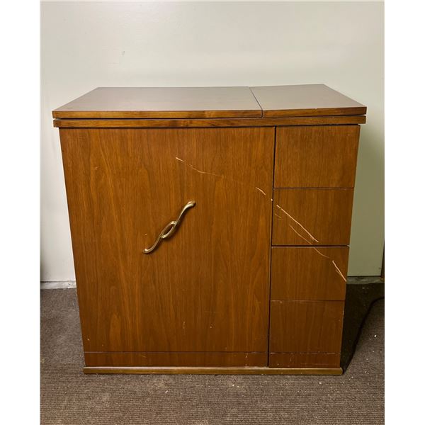 Cosmetic Sewing Machine & Table