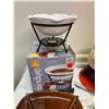 Image 2 : Fondue Dippers & Plates