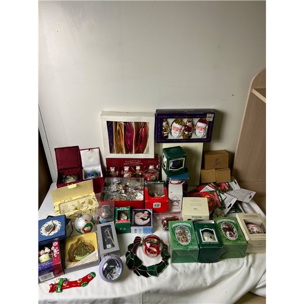 Ornate & Simplistic Christmas Ornaments