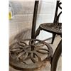 Image 6 : Cast Iron Bistro Table & Chairs