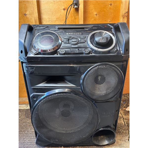 Samsung Giga Sound Beat