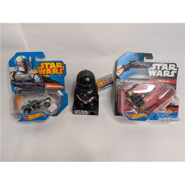 Star Wars Hot Wheels x 2 and Candy Dispenser