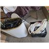 Image 1 : Hamper of Hangers