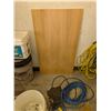 Image 1 : Extension Cords and Plywood and Stabilizers