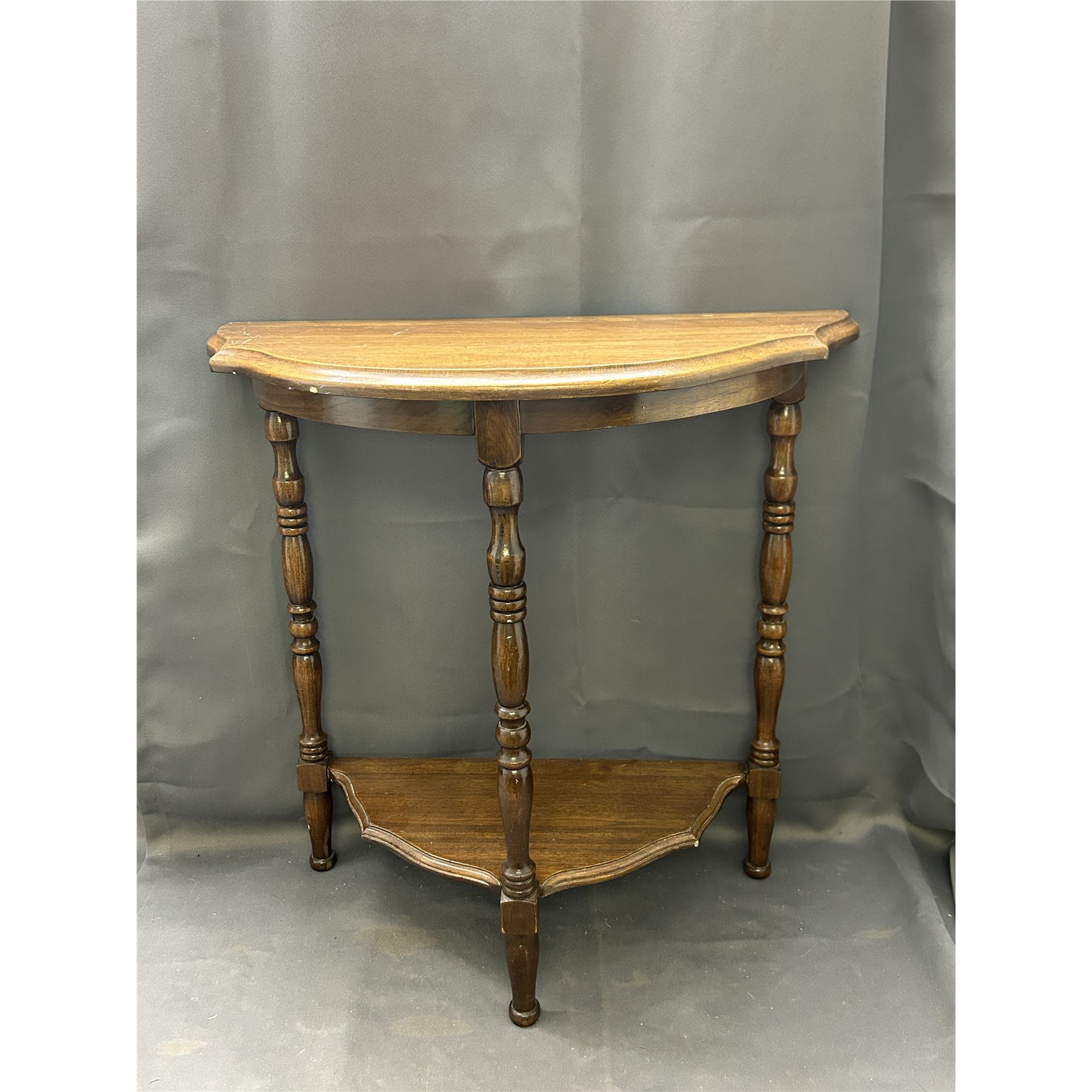 Semi Circle Wooden Half Table 2ft x 2ft x 1ft