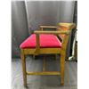 Image 2 : Vintage Wooden Vanity Bench with Magenta Velvet Upholstery